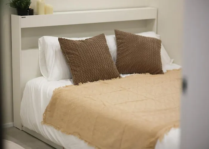 Seongsu Cozy House, New Building, Self Check-in, Hanok Sensation *