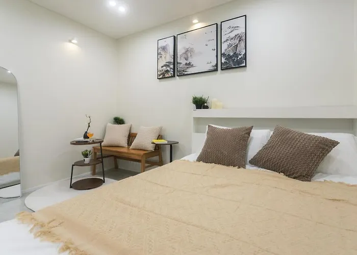 Seongsu Cozy House, New Building, Self Check-in, Hanok Sensation *